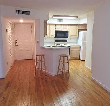 5th image of 1280 S Alhambra Cir APT 1106