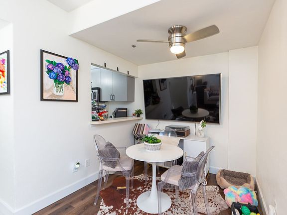 4th image of 2828 University Ave Unit 405
