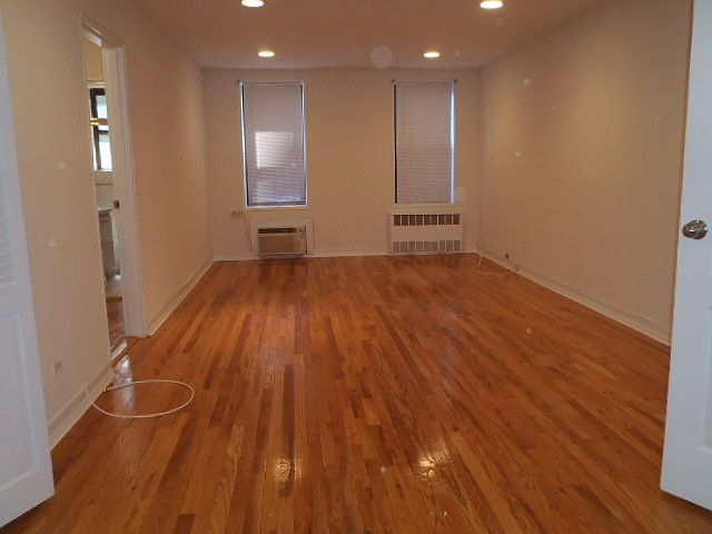 1st image of 10311 68th Dr APT 1G