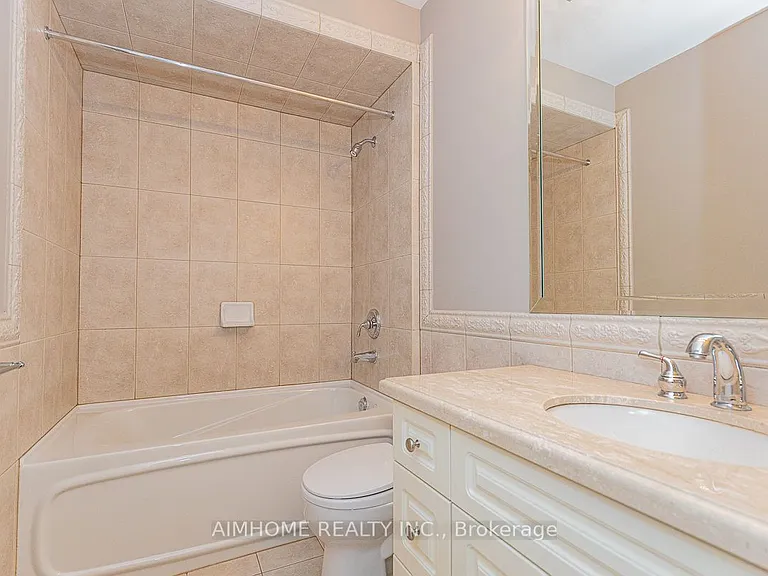 395 Princess Ave — Photo 32