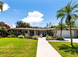 364 Bayview Dr NE, Saint Petersburg, FL 33704