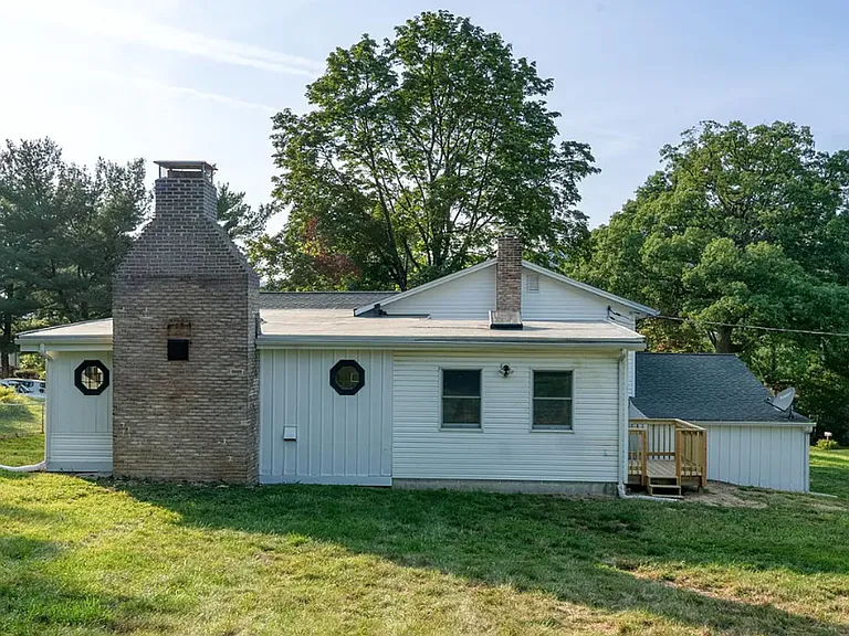 2175 Gale Dr — Photo 35