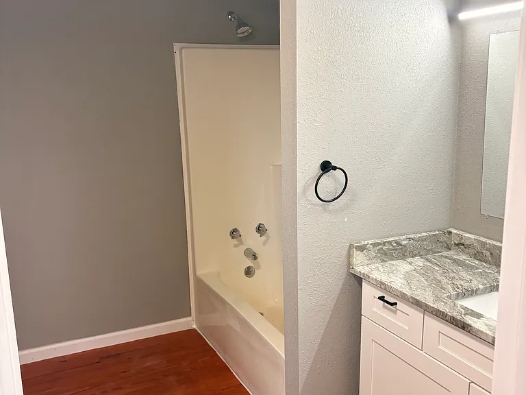 313 President Clinton Ave #206 — Photo 11