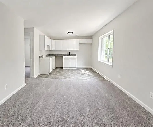 2 bed, 1.0 bath, 900 sqft, $1,400 — Photo 3