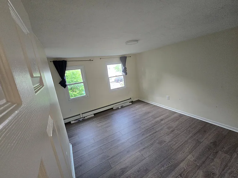 157 3rd St #3 — Photo 9