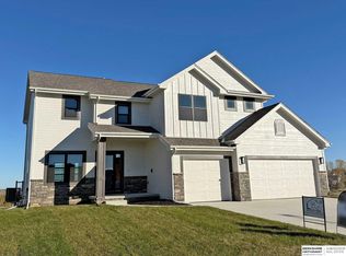 19814 Cinnamon St, Omaha, NE 68135