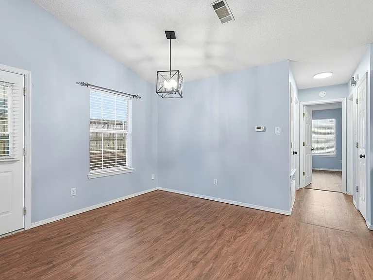1201 Copper Creek Dr — Photo 7