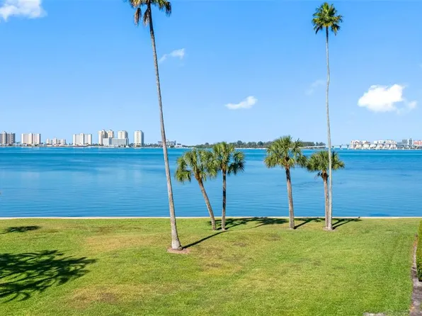 100 Oakmont Ln APT 301, Belleair, FL 33756