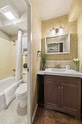 Sold by Compass | media 7