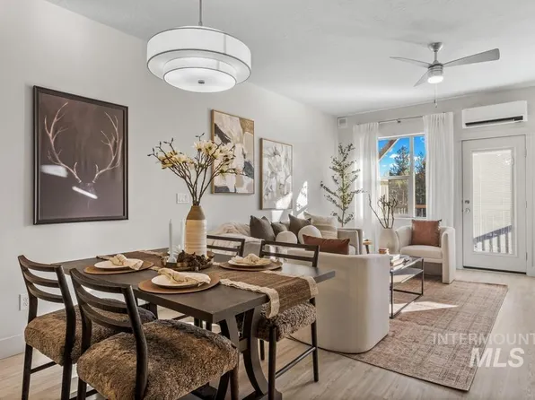 212 Broken Pine Ln, McCall, ID 83638