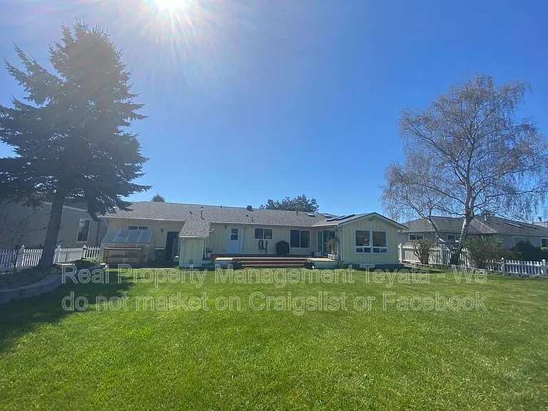 8252 Cowichan Rd — Photo 21