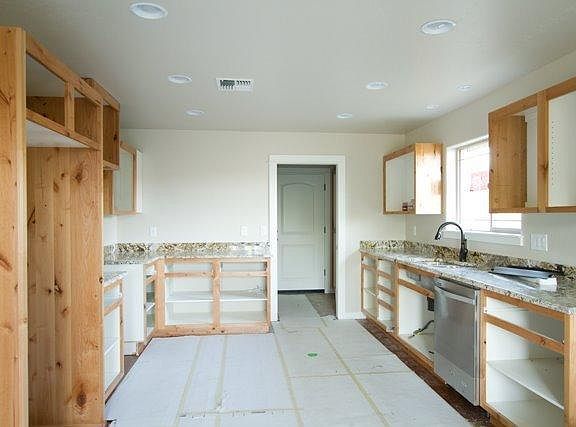 2nd image of 2320 Robertson Crst