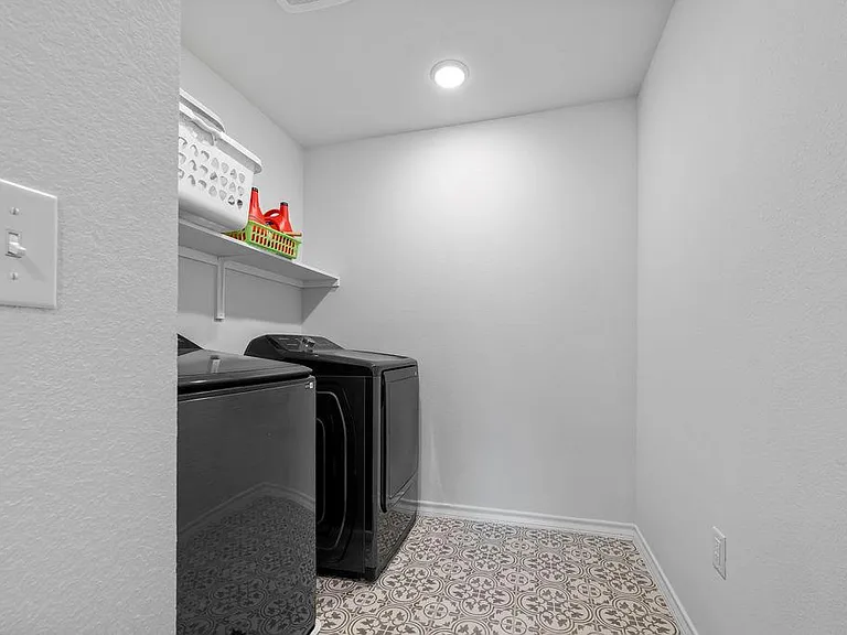 6605 Folsom Ave — Photo 23