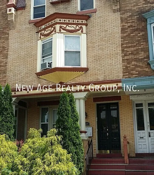 4504 Springfield Ave #3R — Photo 1
