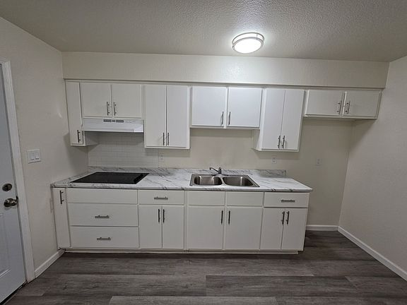 2nd image of 530 Mary Ave #B