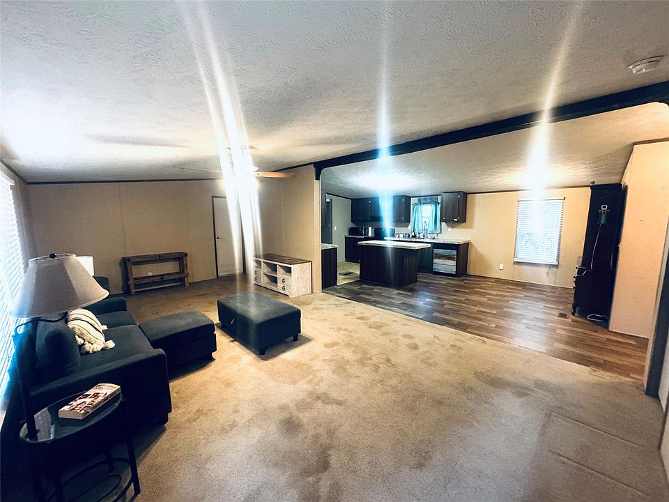 1st image of 235 Red Oak