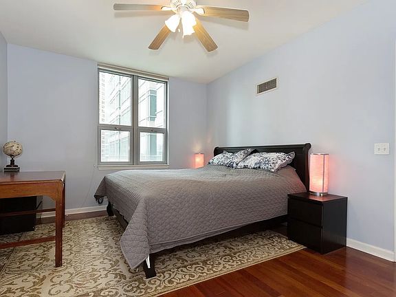 4th image of 125 S Jefferson St #1704