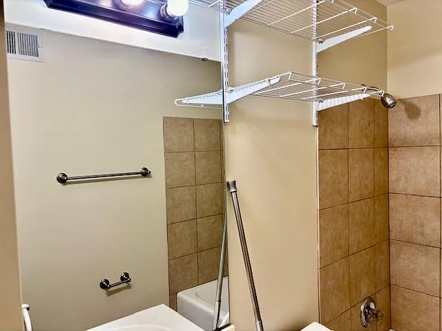1515 La Fontenay Ct — Photo 4