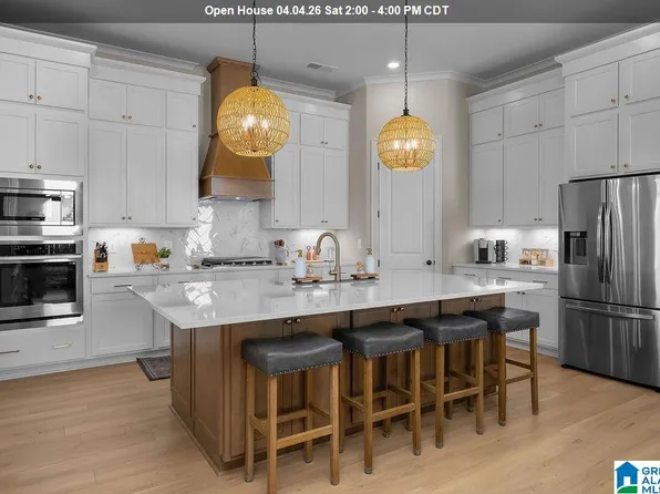 1232 Tower Ln, Birmingham, AL 35244