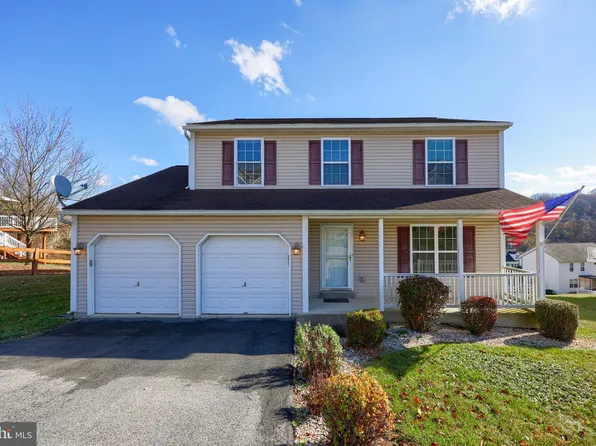 108 Crestview Dr, Sinking Spring, PA 19608