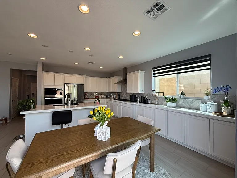 10768 Crestview Pointe Ave — Photo 11