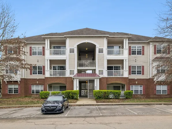 8221 Lenox Creekside Dr #B12, Antioch, TN 37013