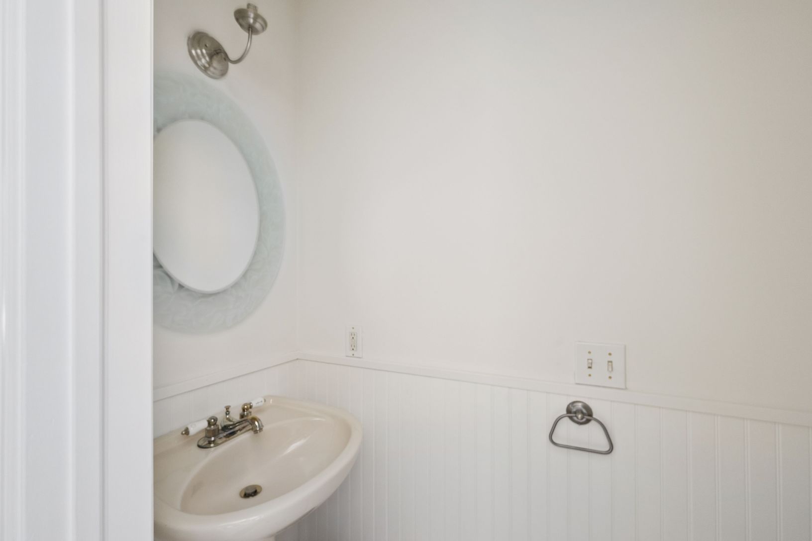  Powder room