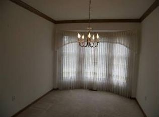 16340 Houghton Dr, Livonia, MI 48154