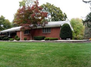 2851 Thedford Rd, Bloomfield Hills, MI 48304