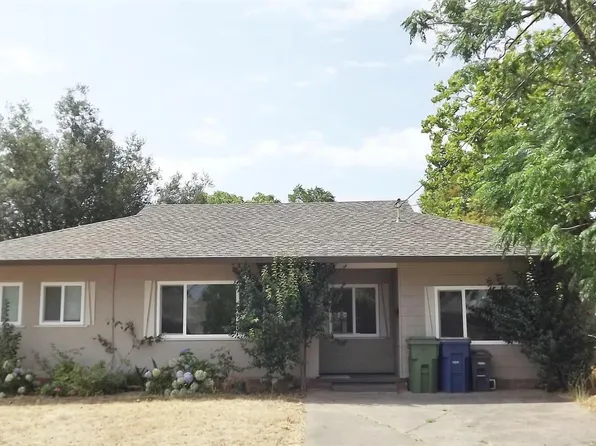 32 Blair Street, Cloverdale, CA 95425
