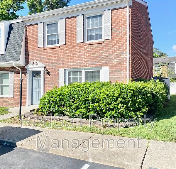 376 Susan Constant Dr — Photo 4