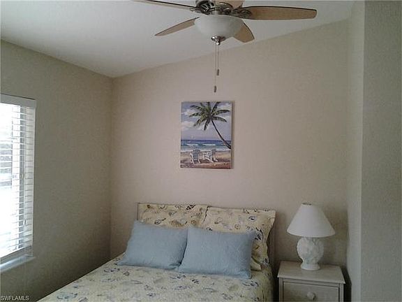4th image of 10042 Pacific Pines Ave