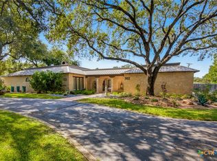 302 Tampa Dr, Victoria, TX 77904