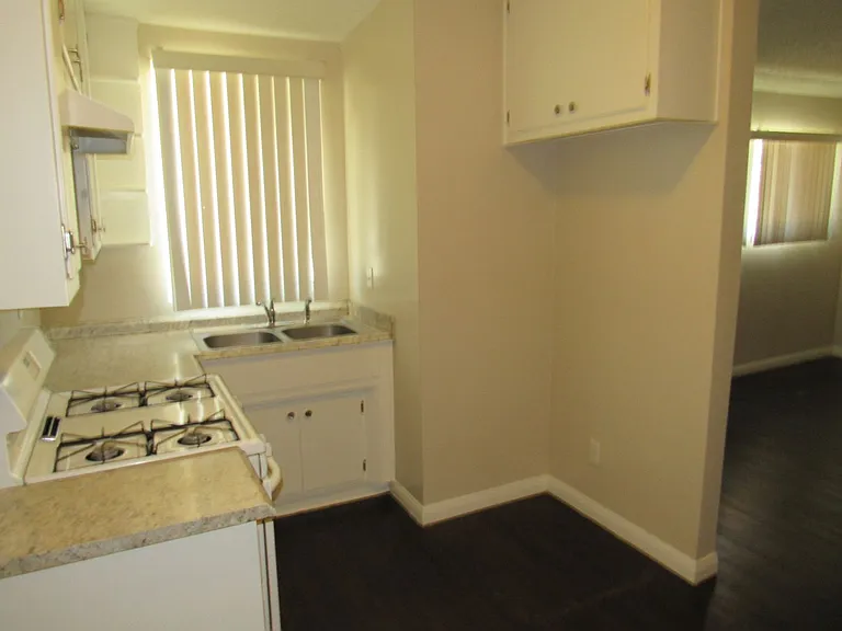 16024 Yucca St — Photo 10