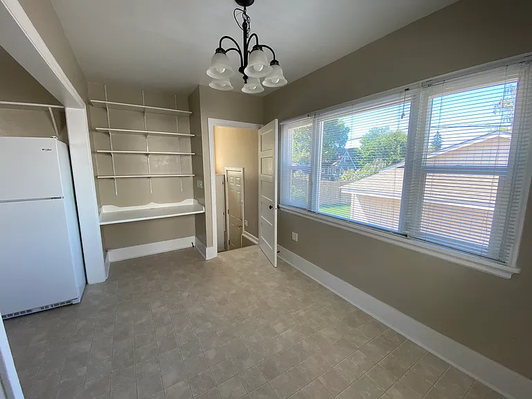 1008 W Park St — Photo 9