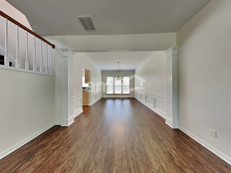 1440 Cantwell Ct — Photo 5