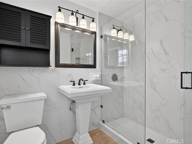 415 1/2 Heliotrope Ave — Photo 13