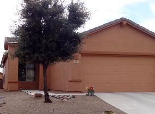 427 W Bazille Way, Green Valley, AZ 85614