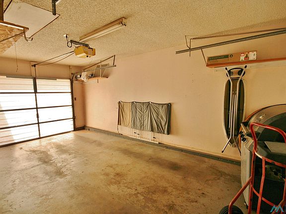 5th image of 605 Sunland Dr