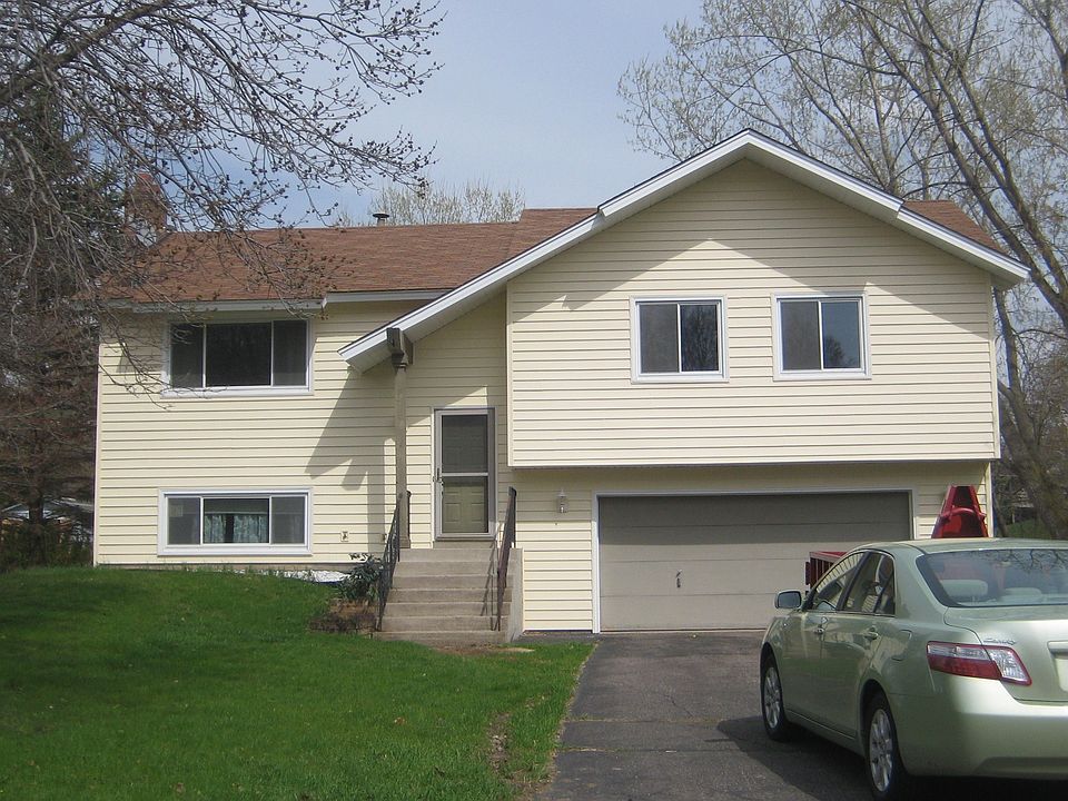 1st image of 3233 York Dr