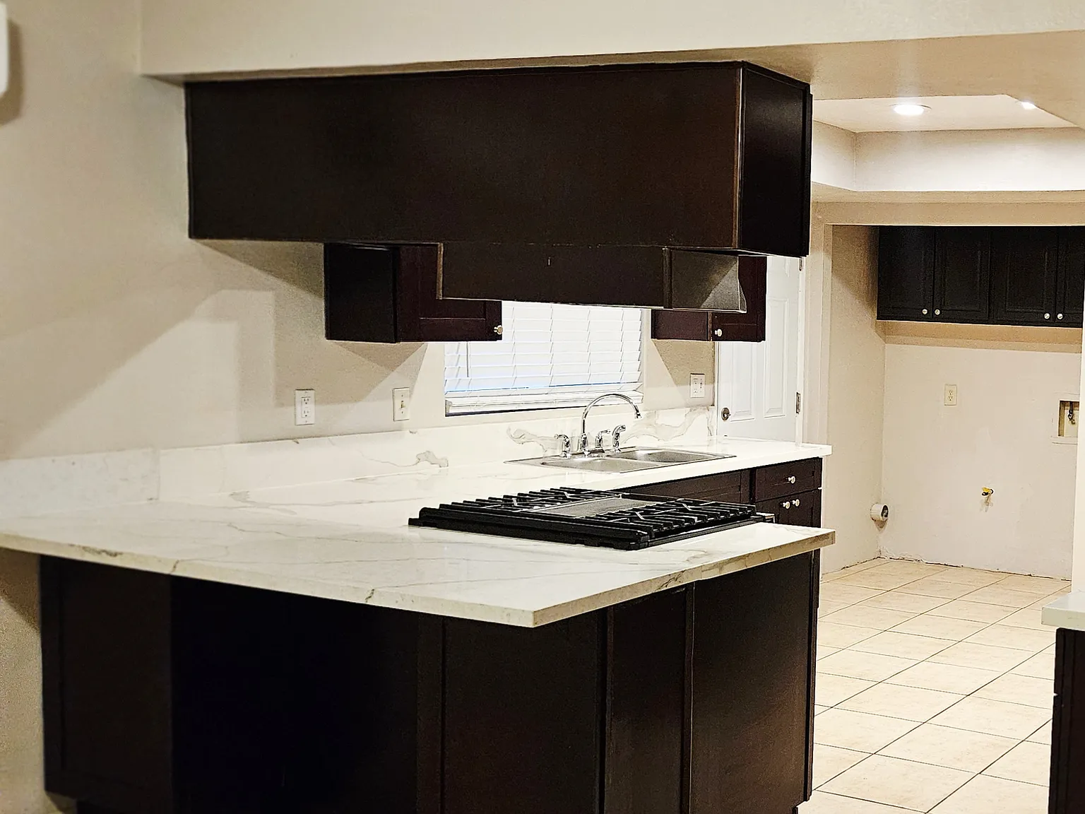 3 bed, 1500 sqft, $3,350 — Photo 1