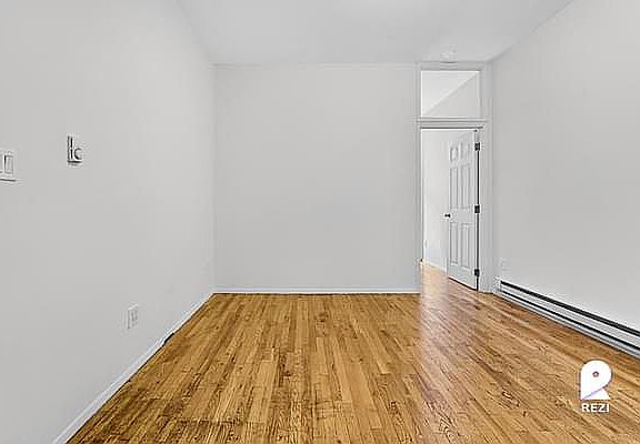 4th image of 328 W 49th St APT 1RW