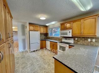 1145A Thomas Rd, West Kelowna, BC V1Z1H3