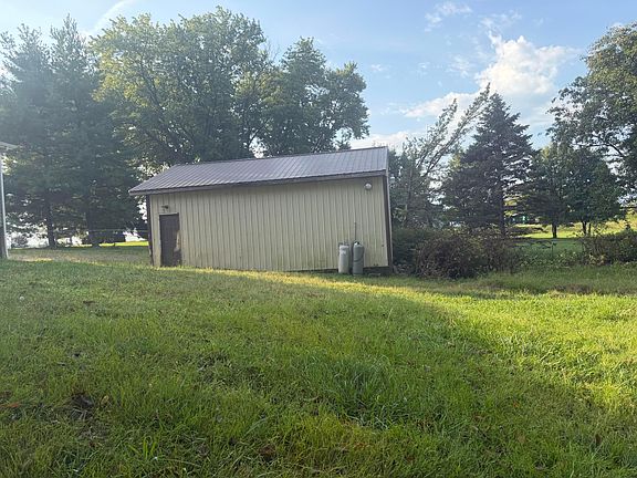 5th image of 7461 Jackson Pike