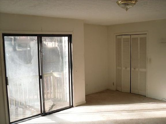 3rd image of 512 Magnolia Dr