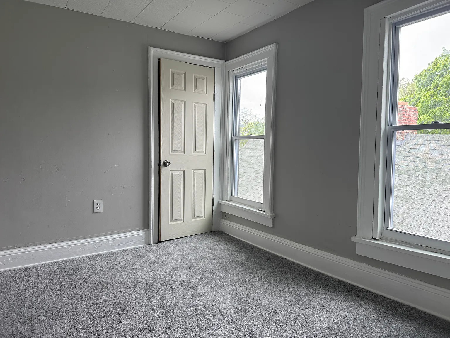 3 bed, $1,400 — Photo 4