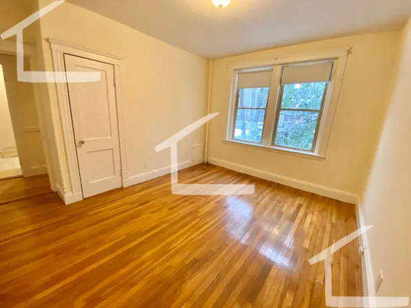 3 Lothian Rd #20, Brighton, MA 02135