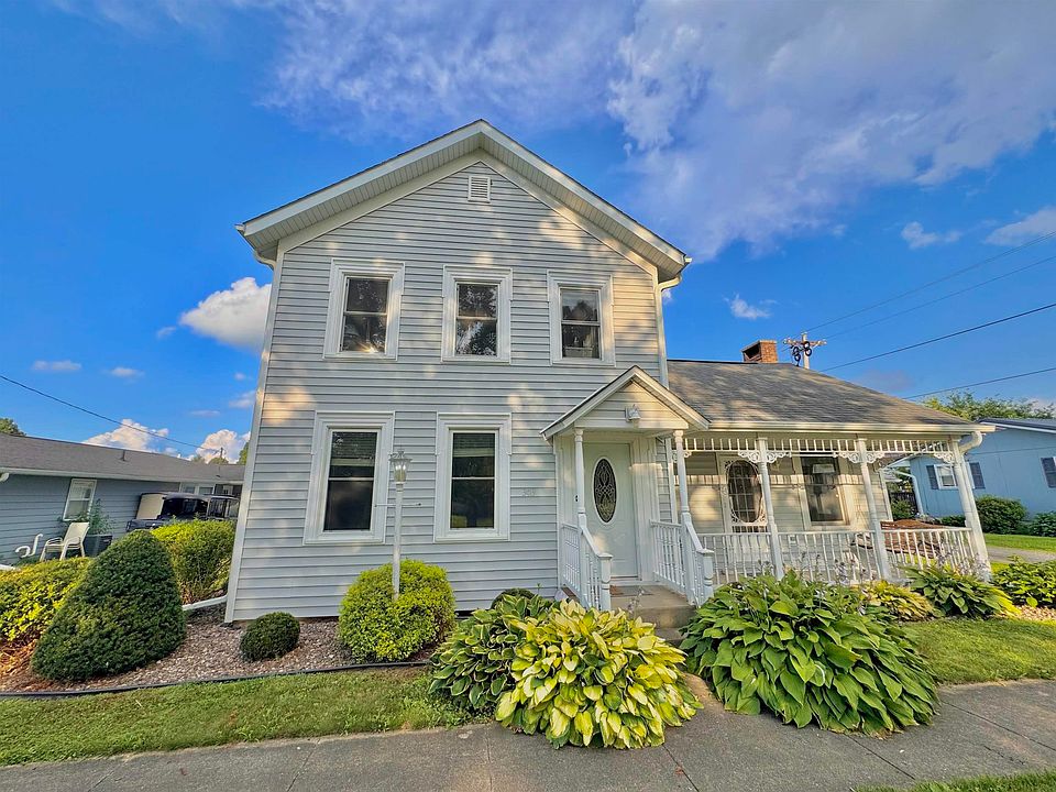 1st image of 303 Emily St