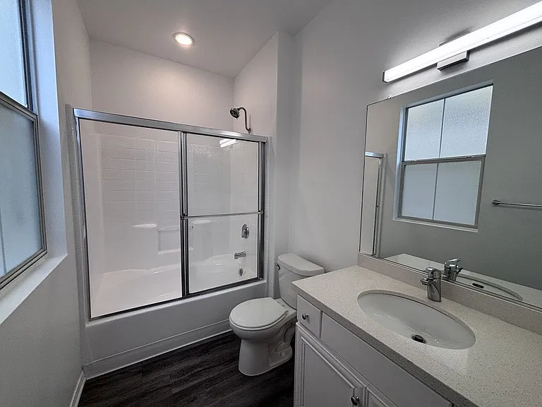 7044 Lanewood Ave — Photo 69