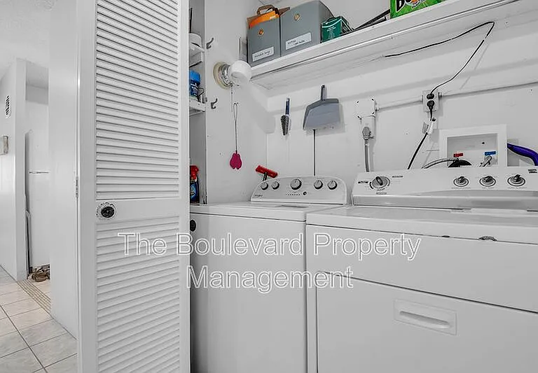 2575 Kuhio Ave #1001 — Photo 16